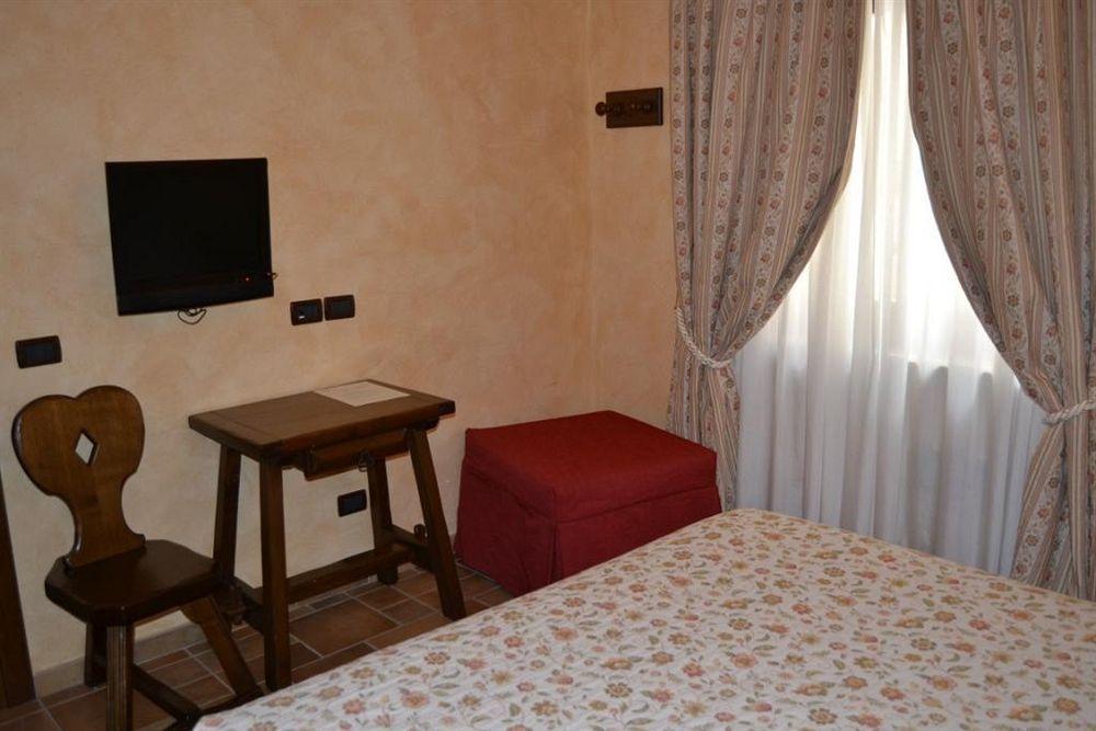 Hotel La Piazzetta 2*